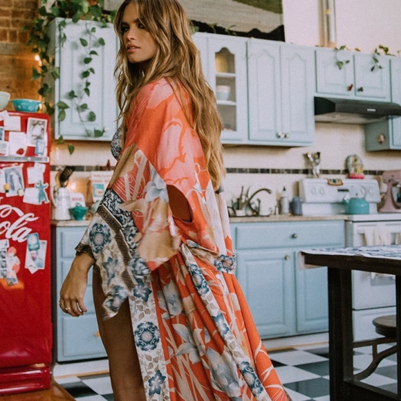 Spell Other - ❤️ Spell ❤️ Cherry Blossom Robe ML NWT